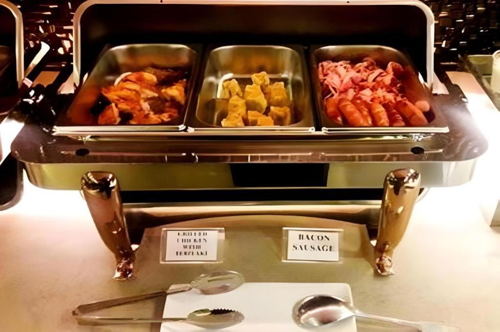 泰范龙8A白色酒店 胡志明市 外观 照片