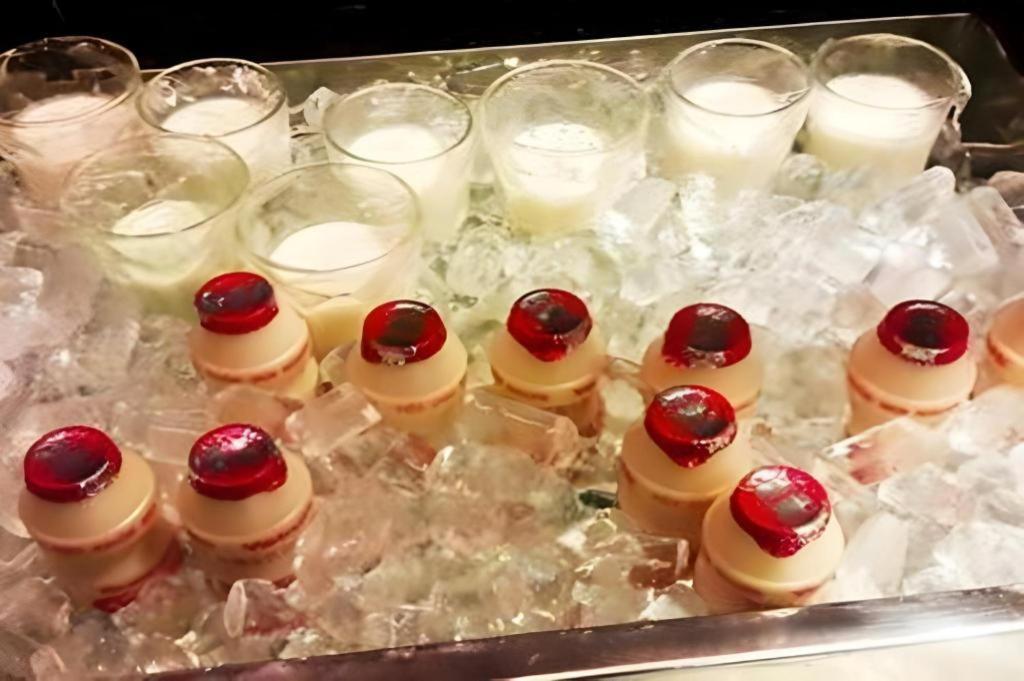 泰范龙8A白色酒店 胡志明市 外观 照片