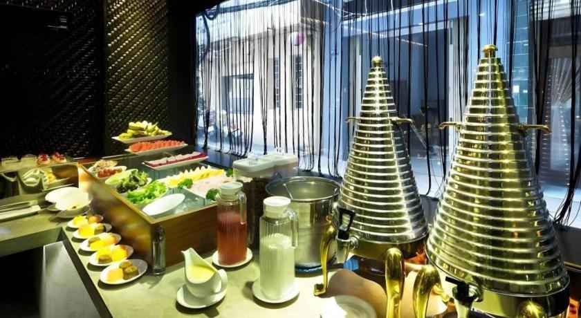 泰范龙8A白色酒店 胡志明市 外观 照片